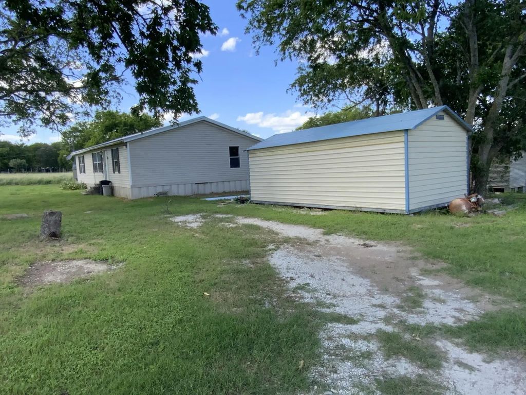 929 Neighbors Corner Road, Mart