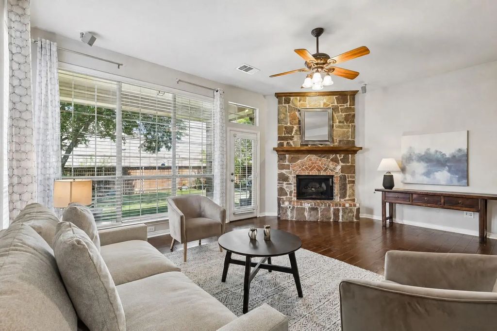 8728 Dayton Drive, Lantana