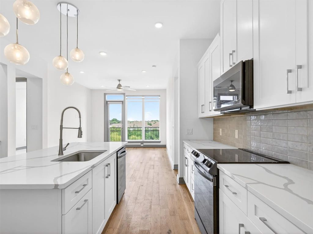 2700 Old Denton Road 4440, Carrollton
