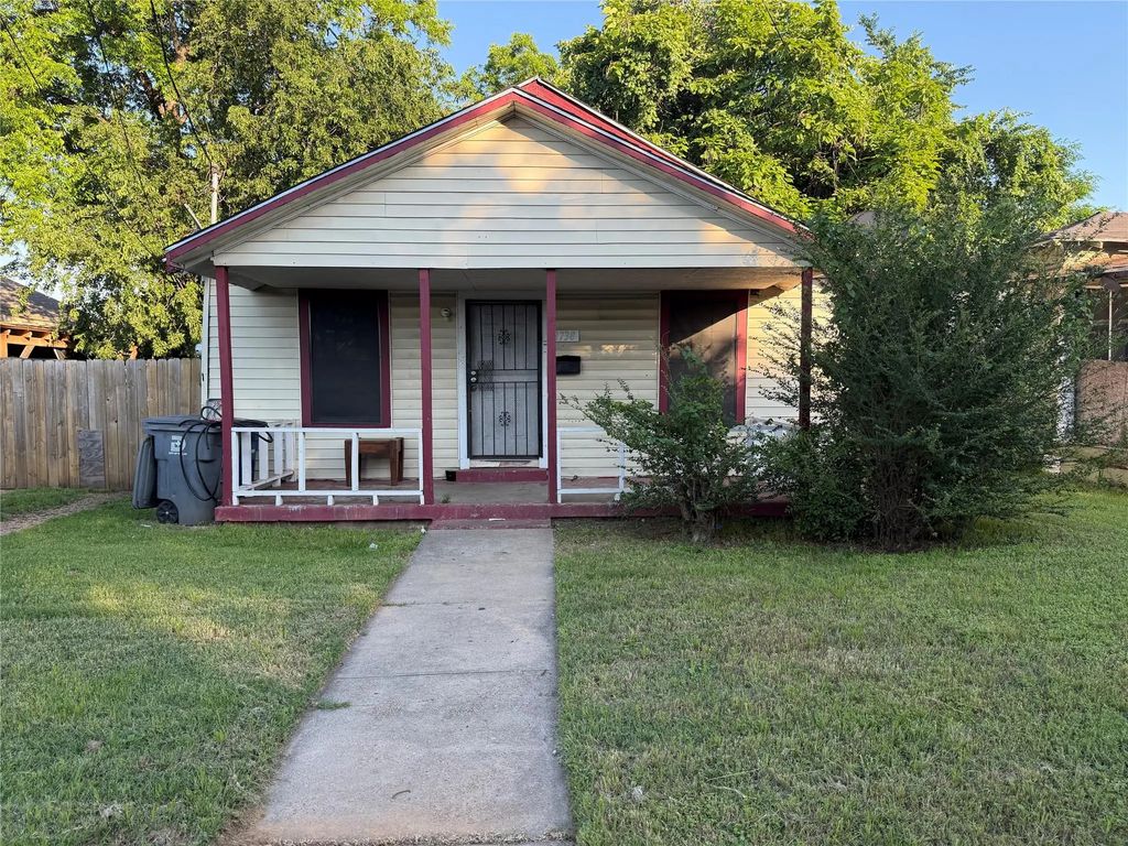 2738 Lawrence Street, Dallas
