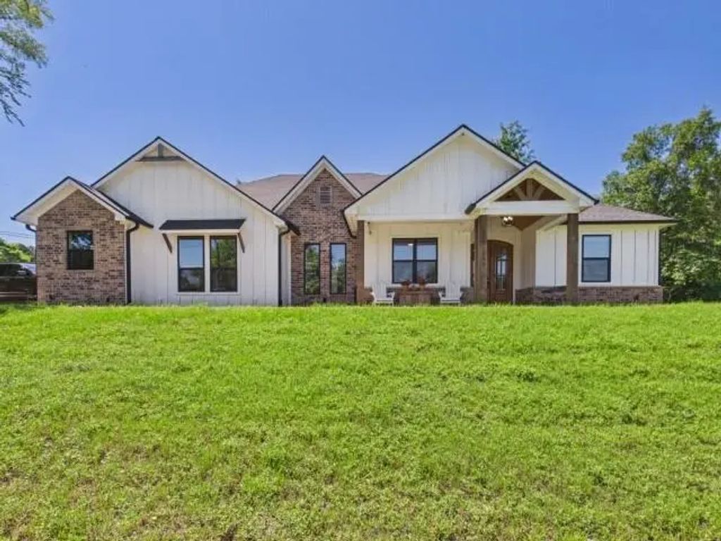 11069 Castleberry Street, Brownsboro
