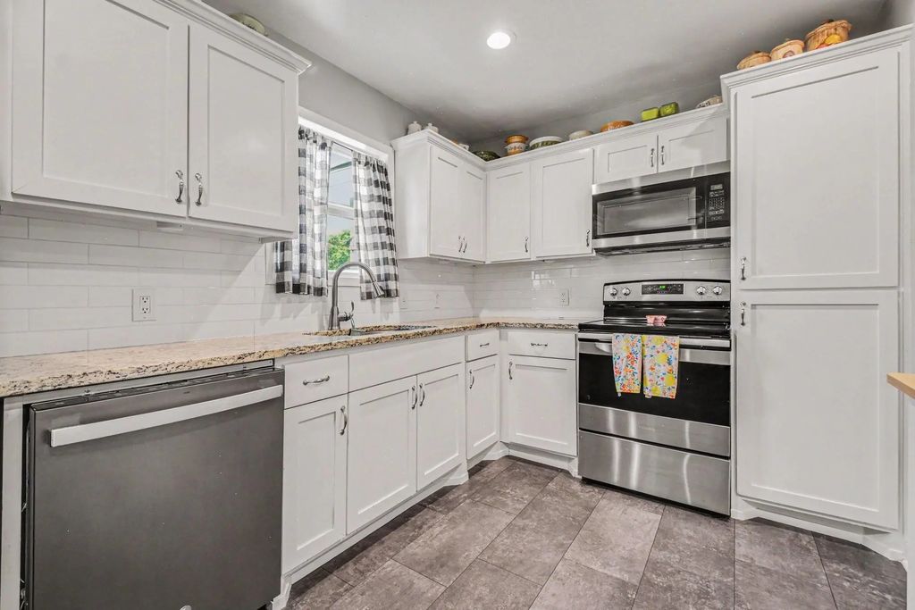1653 Murray Drive, Garland