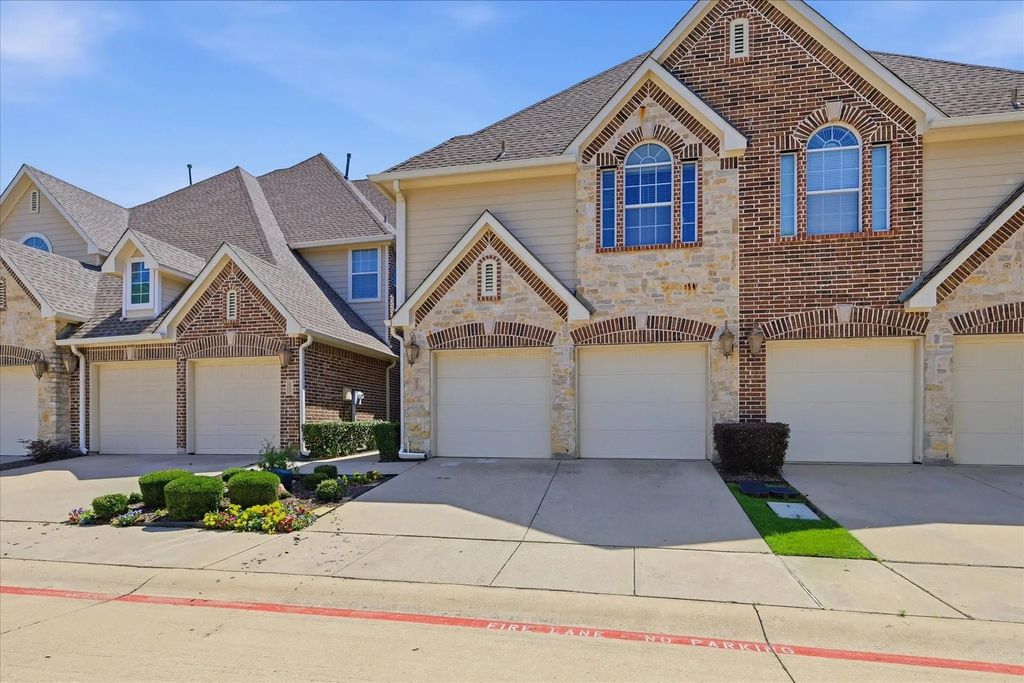 2957 Florence Drive, Lewisville