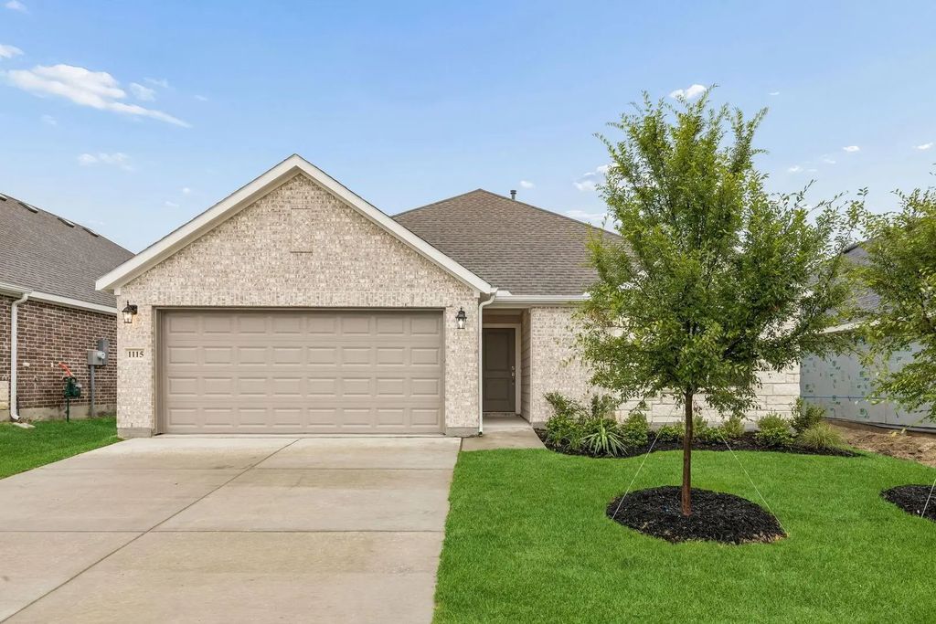 1115 Shorthorn Street, Royse City