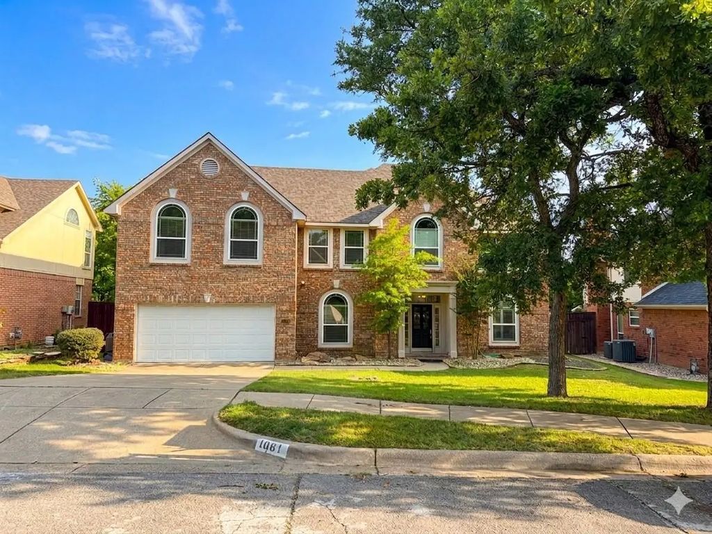 1081 Woodbriar Drive, Grapevine