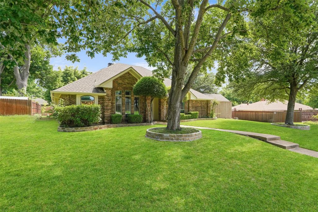 807 Lake Meadows Drive, Rockwall