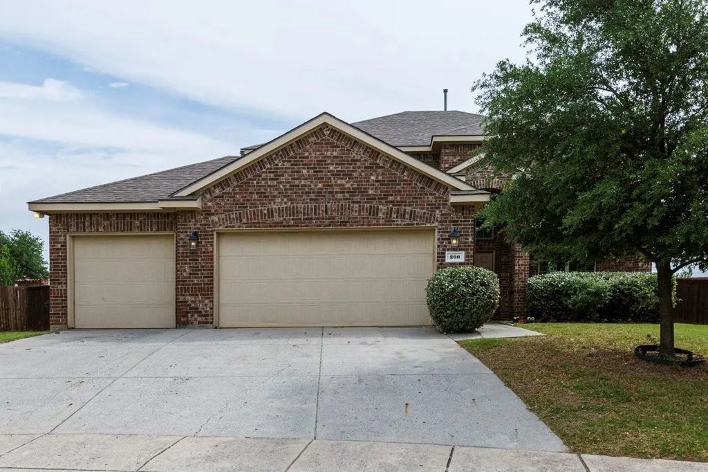 200 Armstrong Lane, Lavon