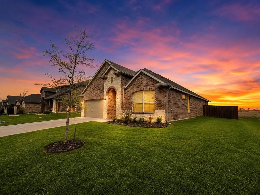1373 Madeline Lane, Krum