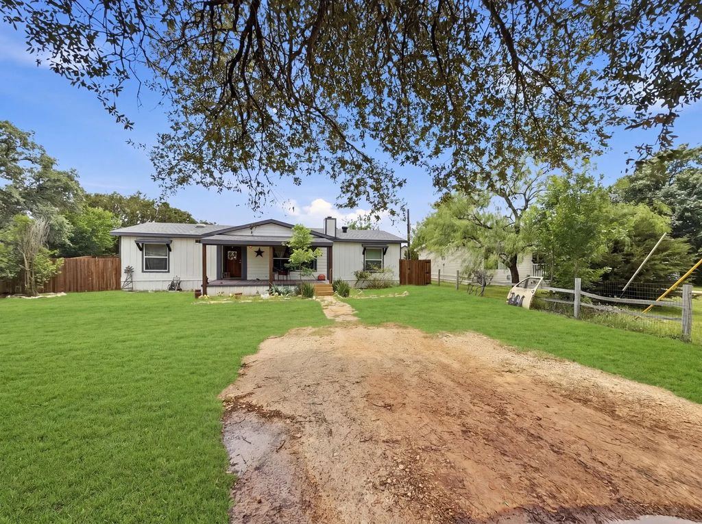 5120 San Marcos Court, Granbury