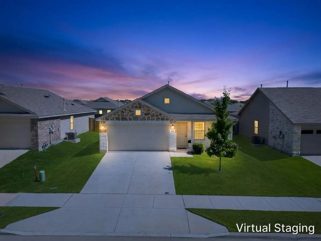 320 Red Rock Trail, Fort Worth