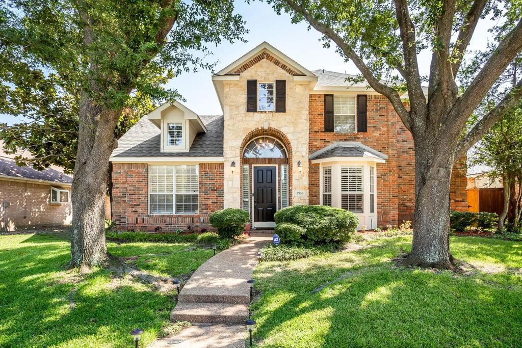 5916 Mossbrook Trail, Dallas