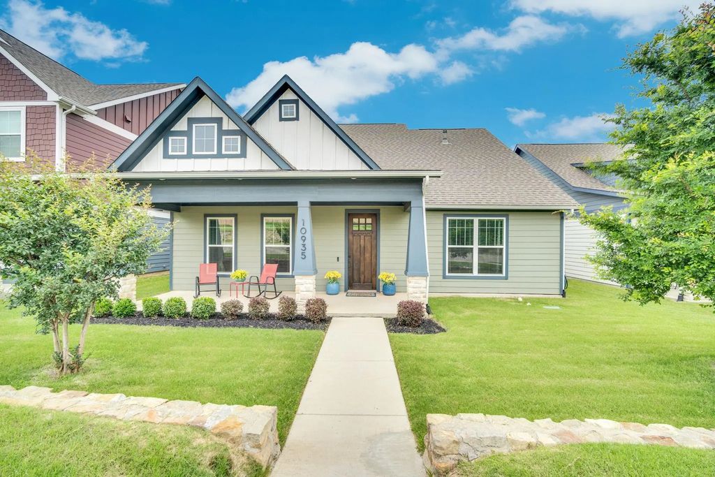 10935 Eva Mae Boulevard, Grand Prairie