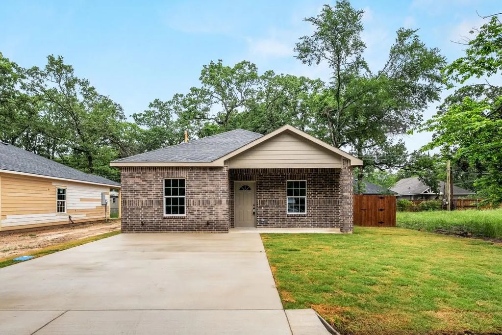 106 Navajo Drive, Mabank