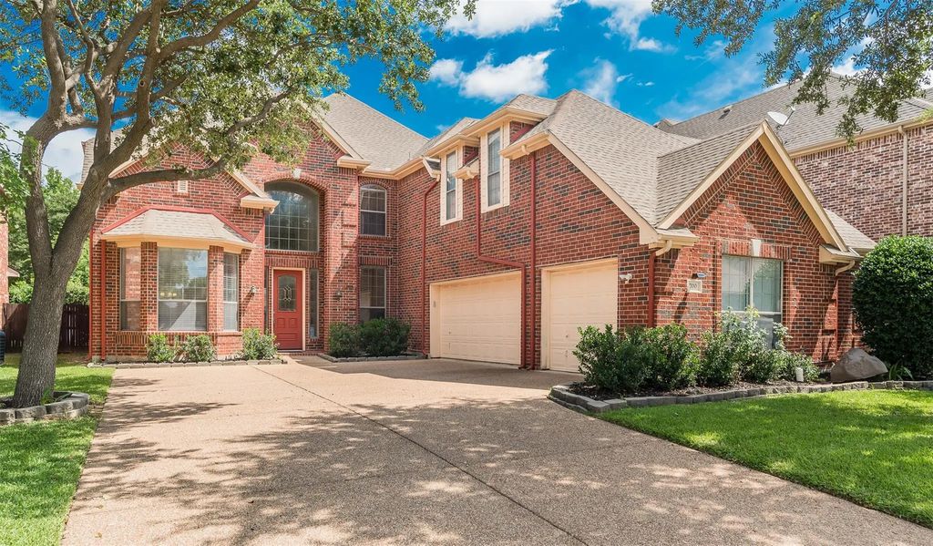 700 Cold Bay Lane, Euless