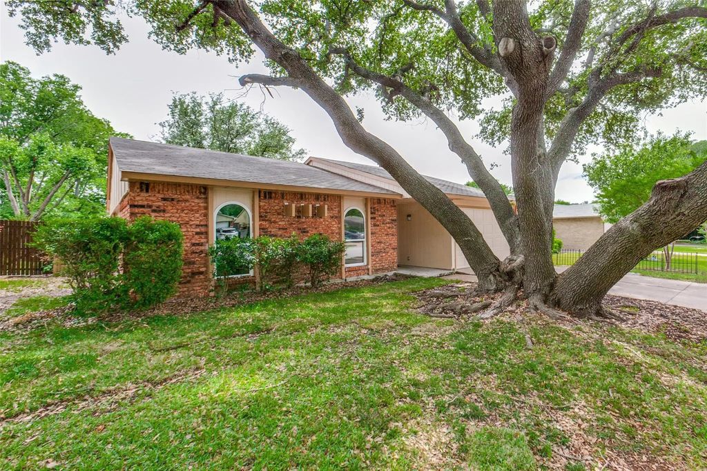 522 Hightrail Drive, Allen