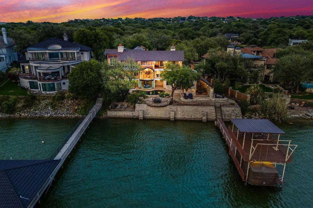 8805 Royal Harbor Court, Fort Worth