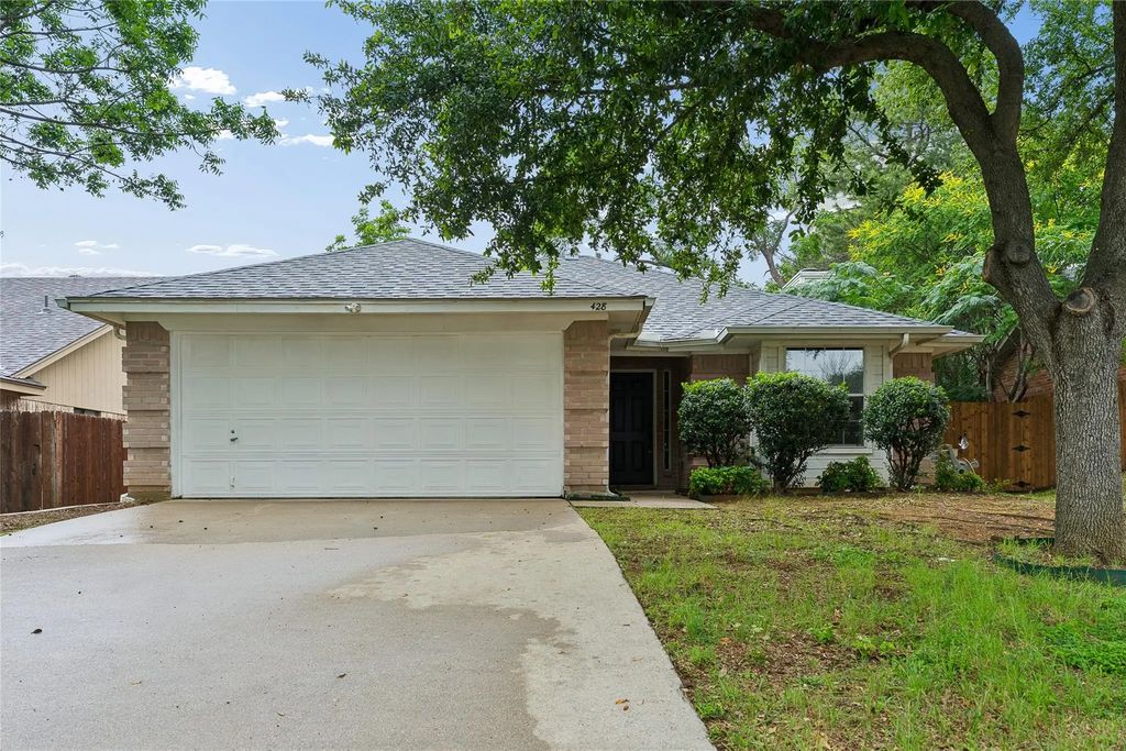 428 Caviness Drive, Grapevine