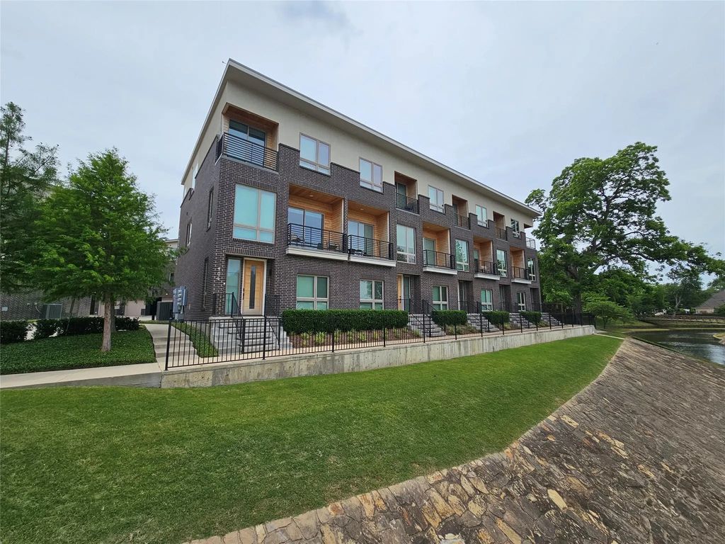 2620 Valley View Lane 102, Farmers Branch