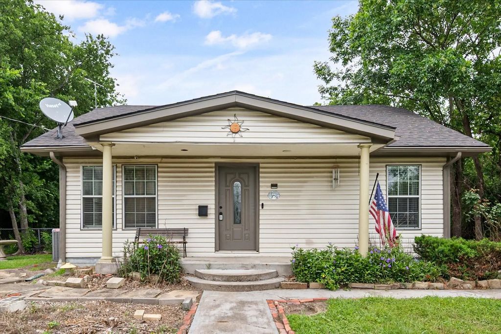 2001 N Beaton Street, Corsicana