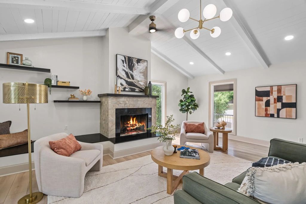 2404 Westwood Drive, Arlington