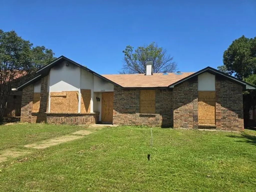 2820 Hamlett Lane, Flower Mound