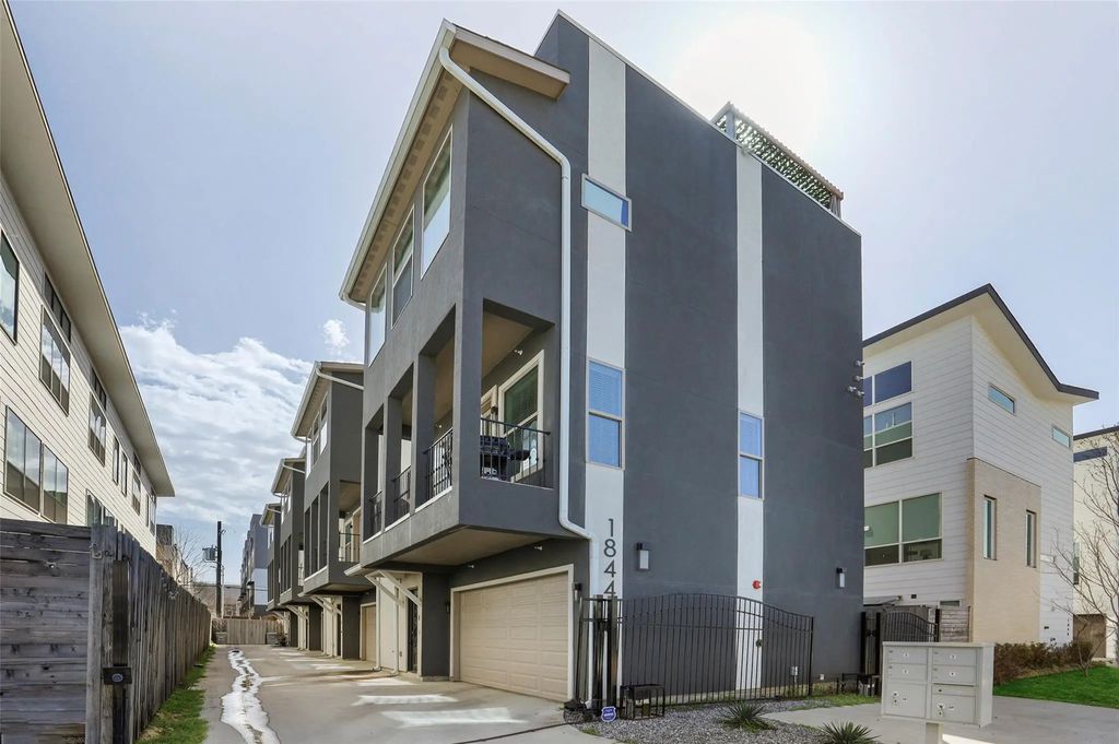 1844 Euclid Avenue 3, Dallas