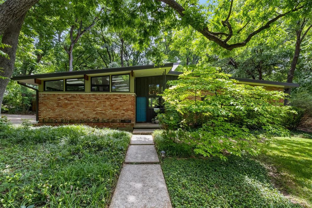 989 N Rustic Circle, Dallas