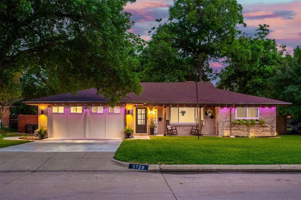 5729 Wedgmont Circle N, Fort Worth