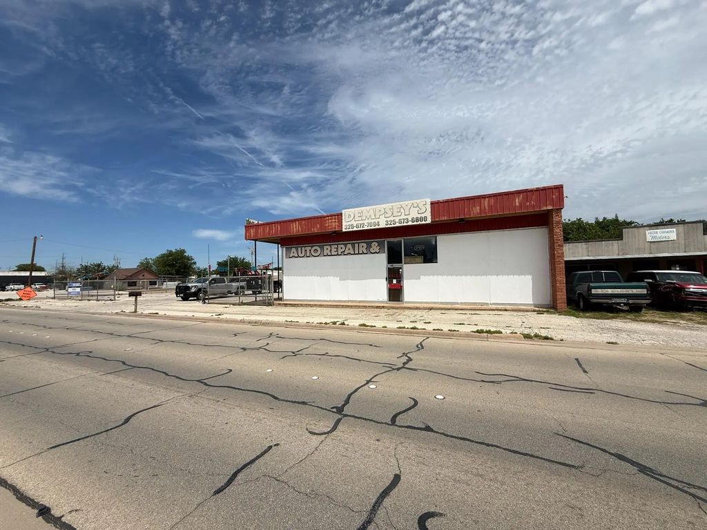 881 Pine Street, Abilene
