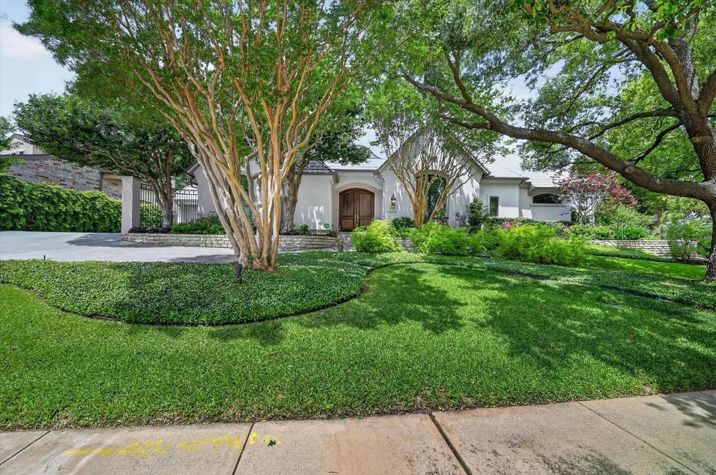 14819 Bellbrook Drive, Addison