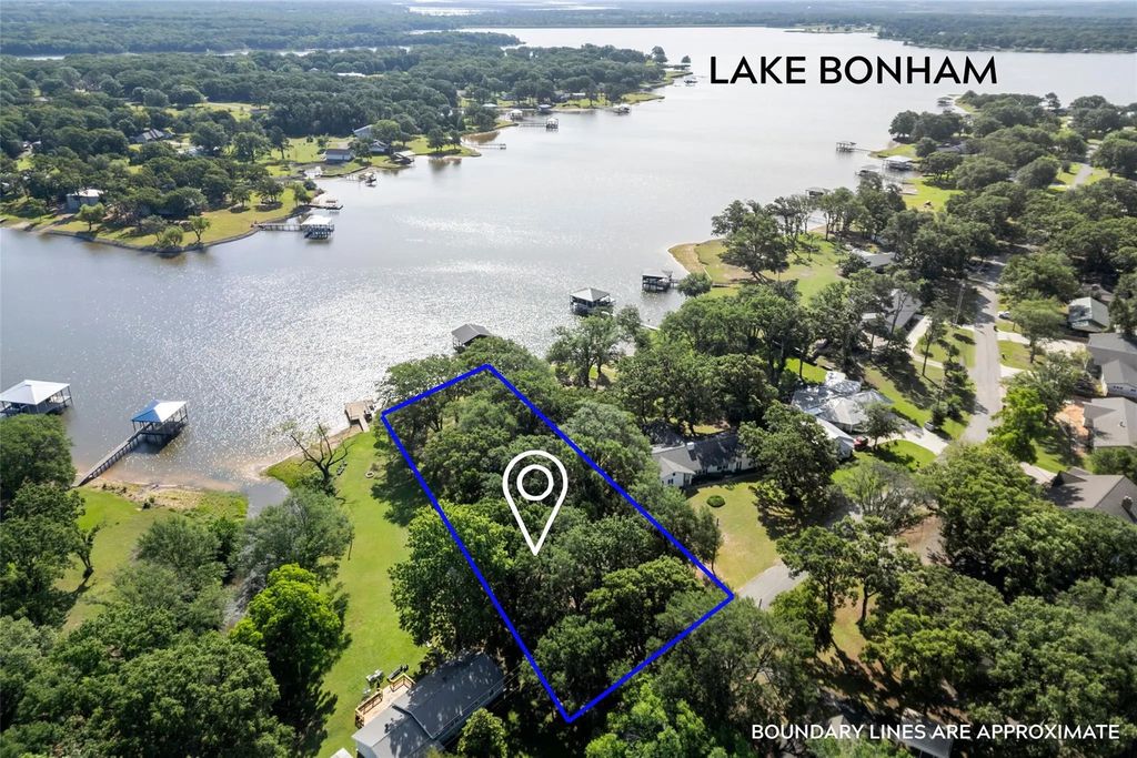 1805 Beavers Point, Bonham
