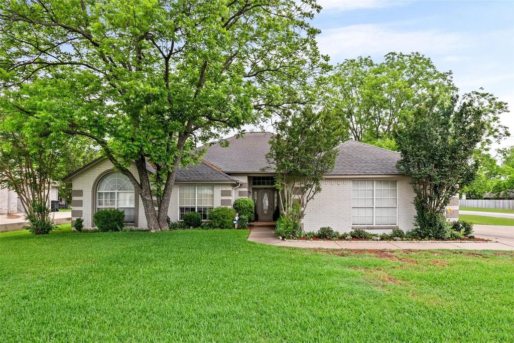 5132 Wedgefield Road, Granbury