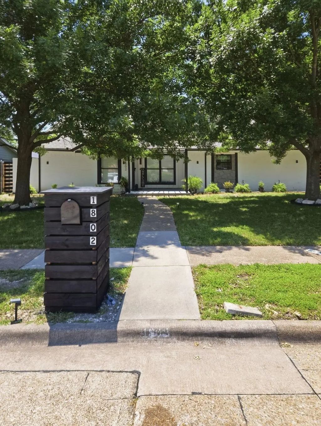 1802 Clover Trail, Richardson