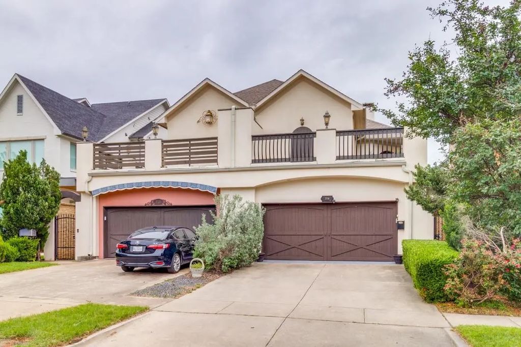 3718 W Beverly Drive, Dallas