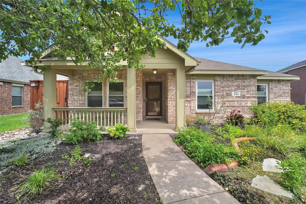 204 Victoria Drive, Royse City