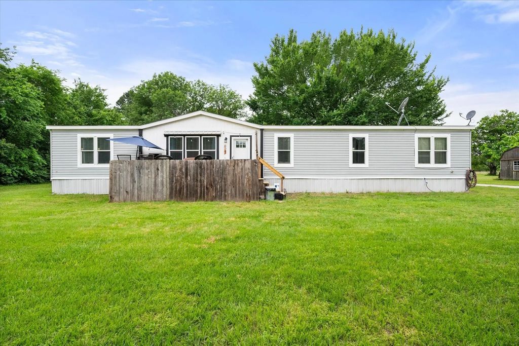 6106 County Road 0050, Corsicana