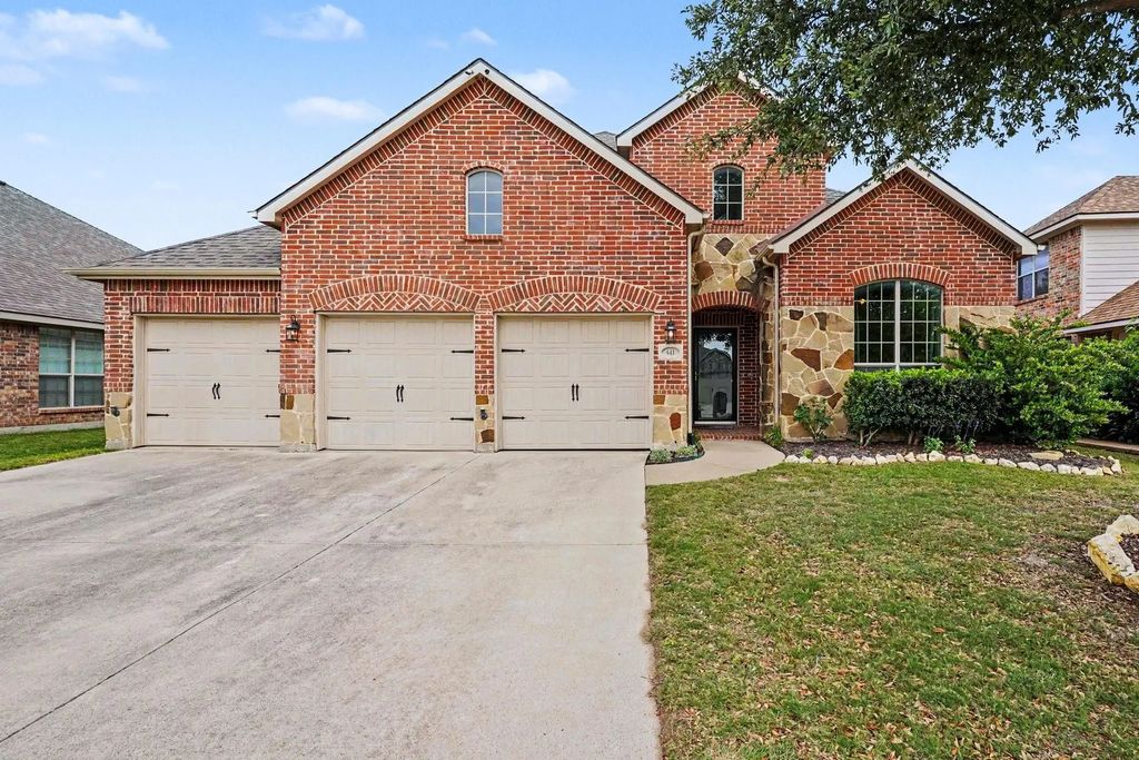 641 Ricochet Drive, Fort Worth