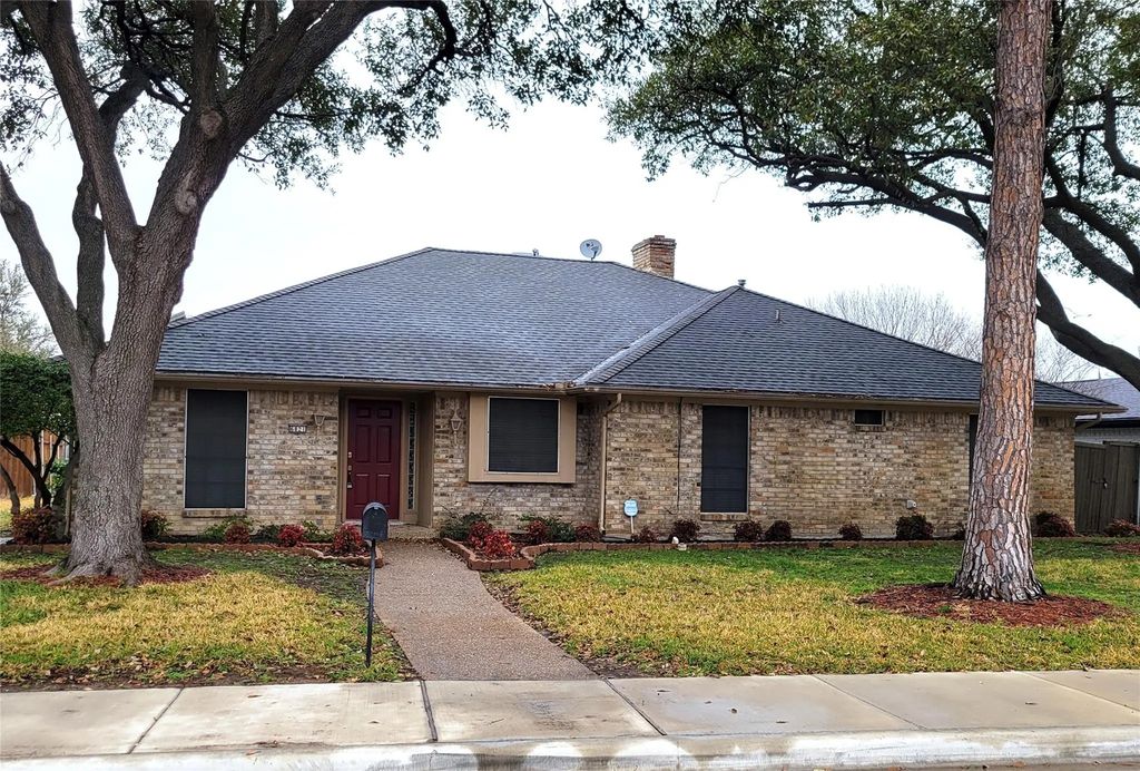 6821 Ledyard Drive, Dallas