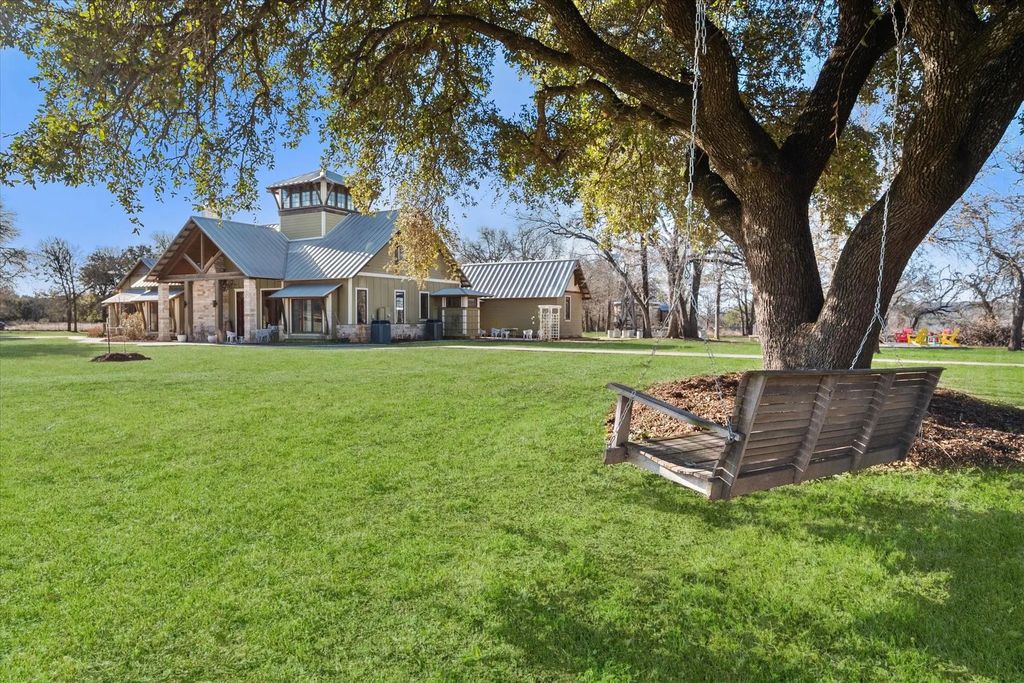 12932 County Road 1117, Cleburne