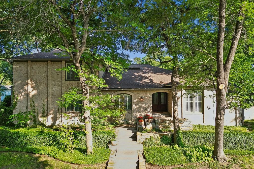 9206 Club Glen Drive, Dallas