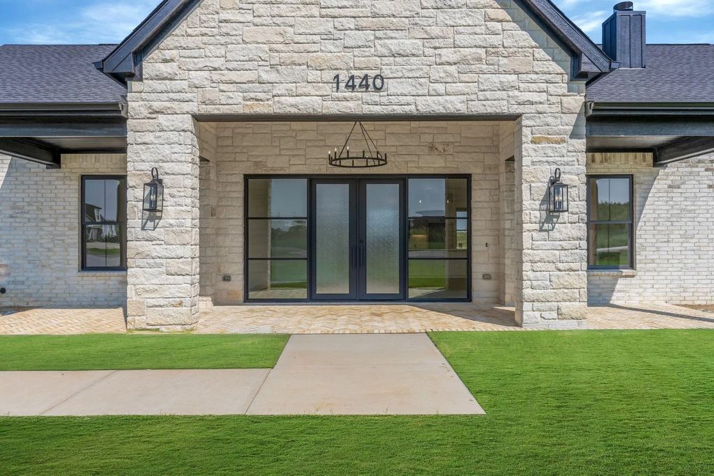 1440 Saguaro Trail, Joshua