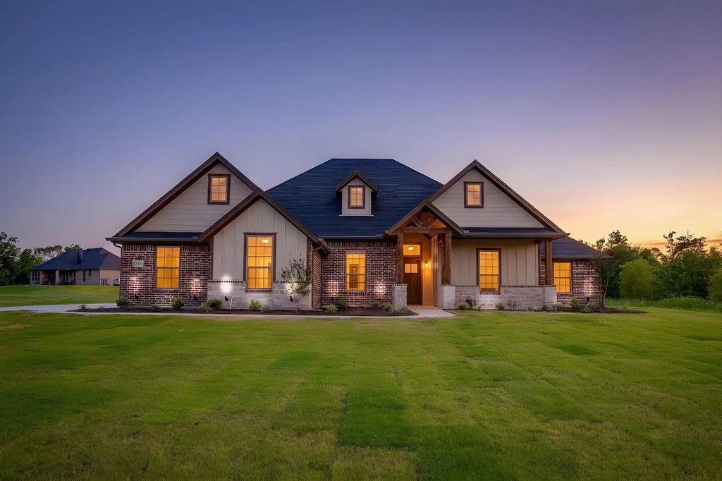 612 Winkler Way, Springtown