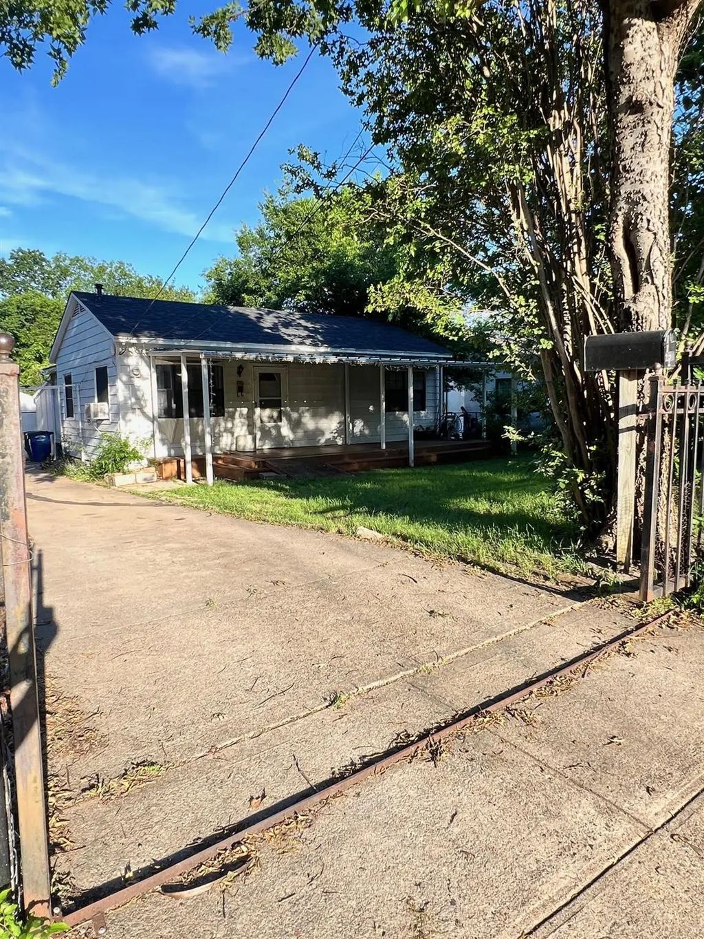 1122 Mclean Avenue, Dallas