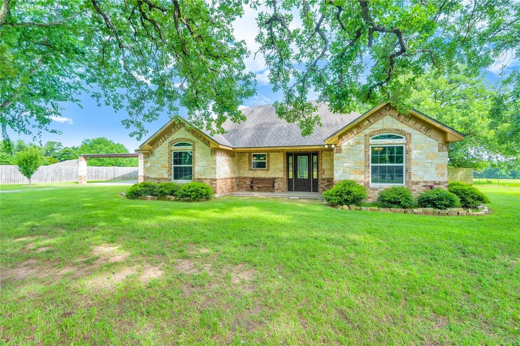 2229 Highway 164 E, Groesbeck