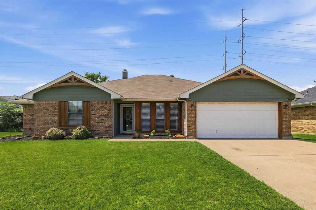 736 California Trail, Keller