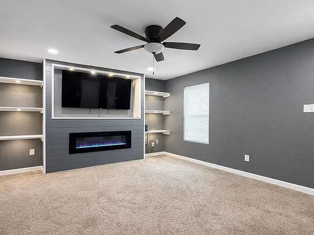 1128 E Sunset Street, Waco