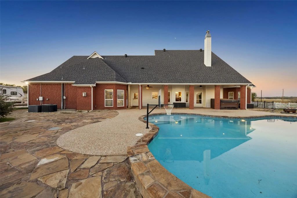 2751-2 Mitchell Road, Krum