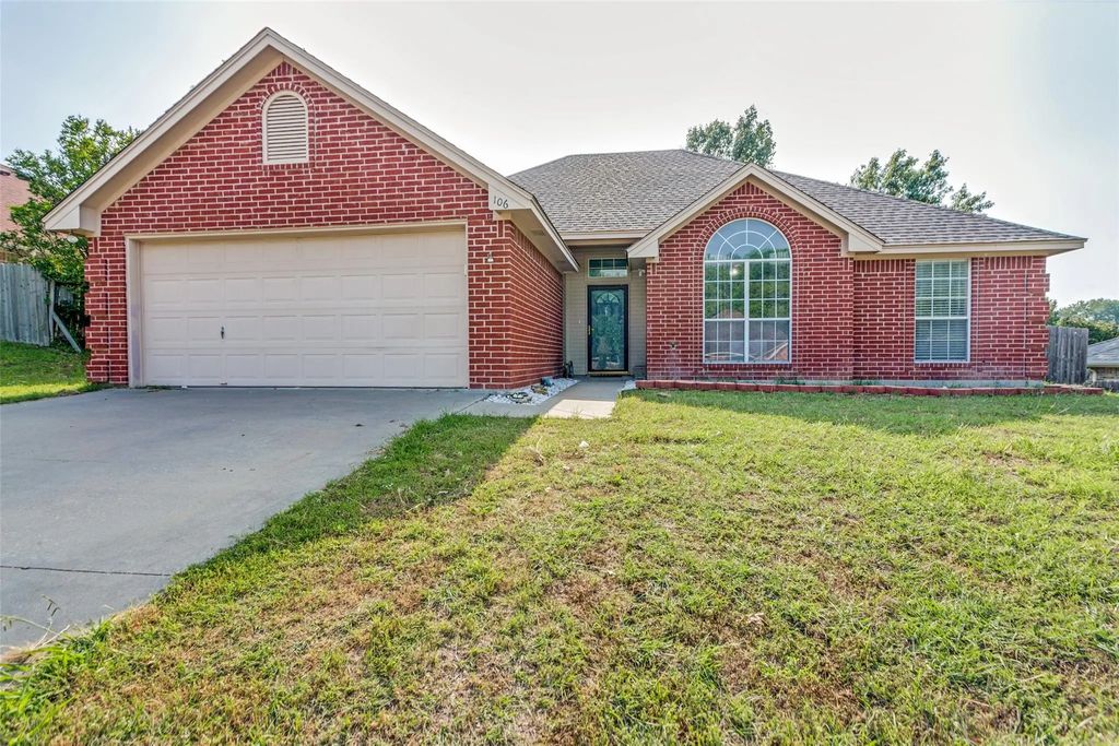 106 King Arthur Court, Weatherford