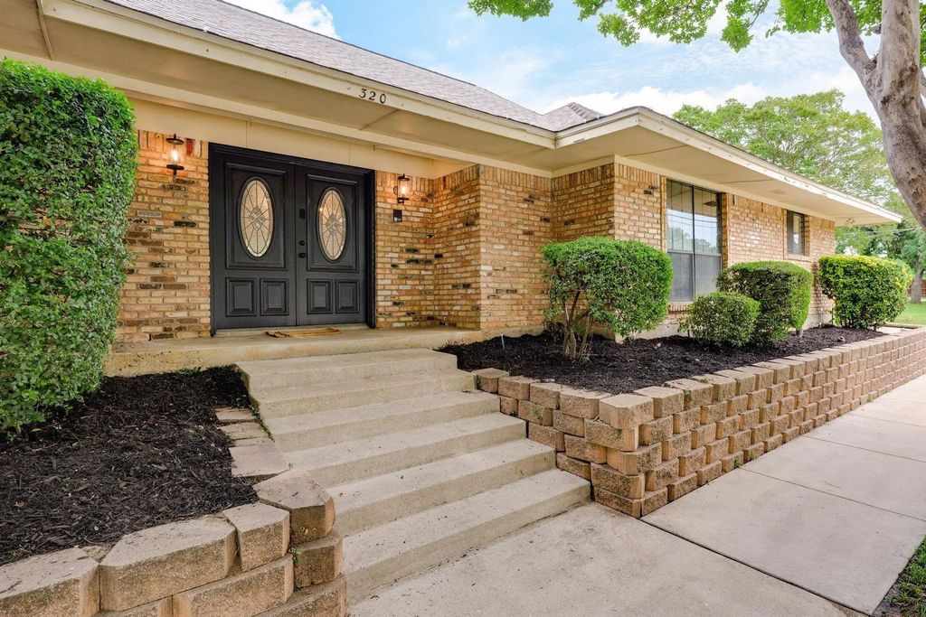 320 S Irving Heights Drive, Irving