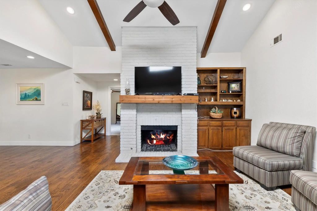 8350 Southmeadow Circle, Dallas
